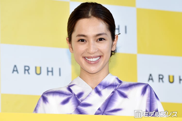 中村アン 涼しげな浴衣姿で登場 部屋のこだわりを明かす モデルプレス 中村アン 涼しげな浴衣姿で登場 部屋のこだわりを明かす モデルプレス