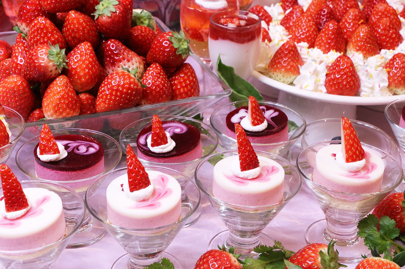 甘酸っぱいいちごの美味しさを存分に味わい尽くせる／画像提供：あさやホテル