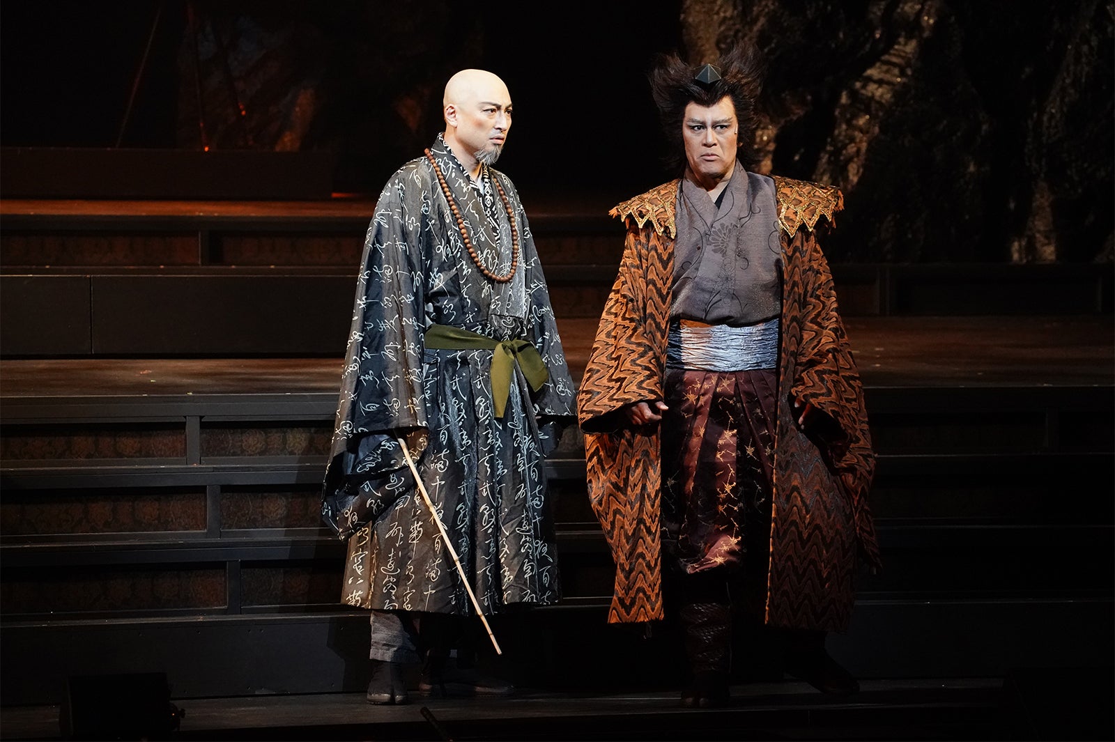 舞台「偽義経冥界歌」（C）2019『偽義経冥界歌』／ヴィレッヂ・劇団☆新感線、撮影：田中亜紀