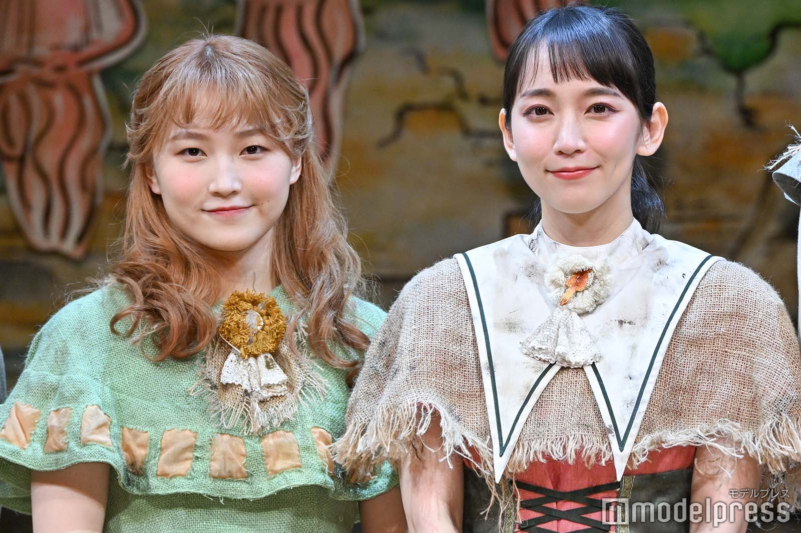 鞘師里保、吉岡里帆 （C）モデルプレス