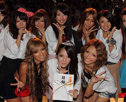 人気モデルも登場 女子高生が大集結の文化祭開催