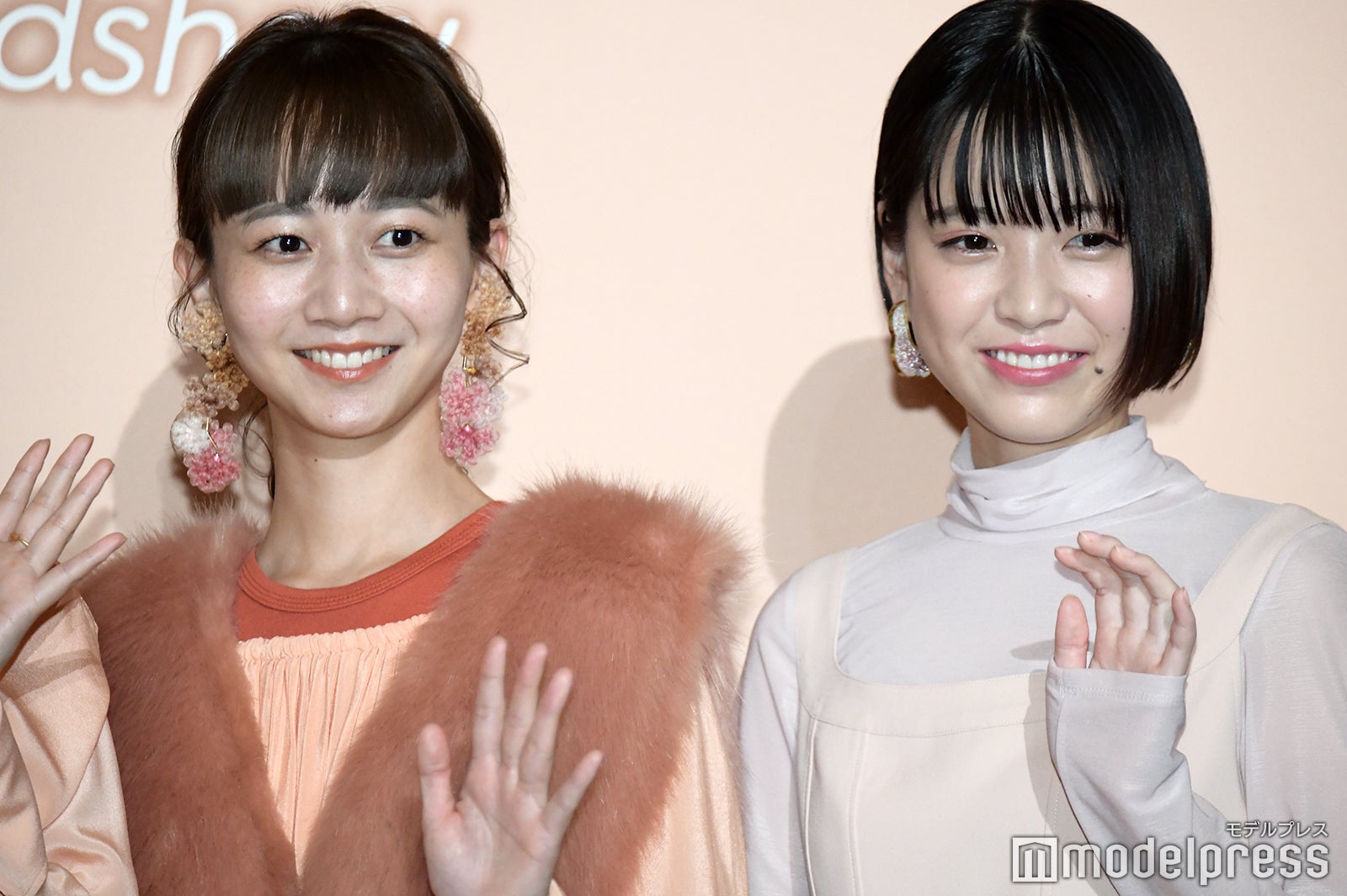 三戸なつめ、中井友望 岡崎紗絵（C）モデルプレス