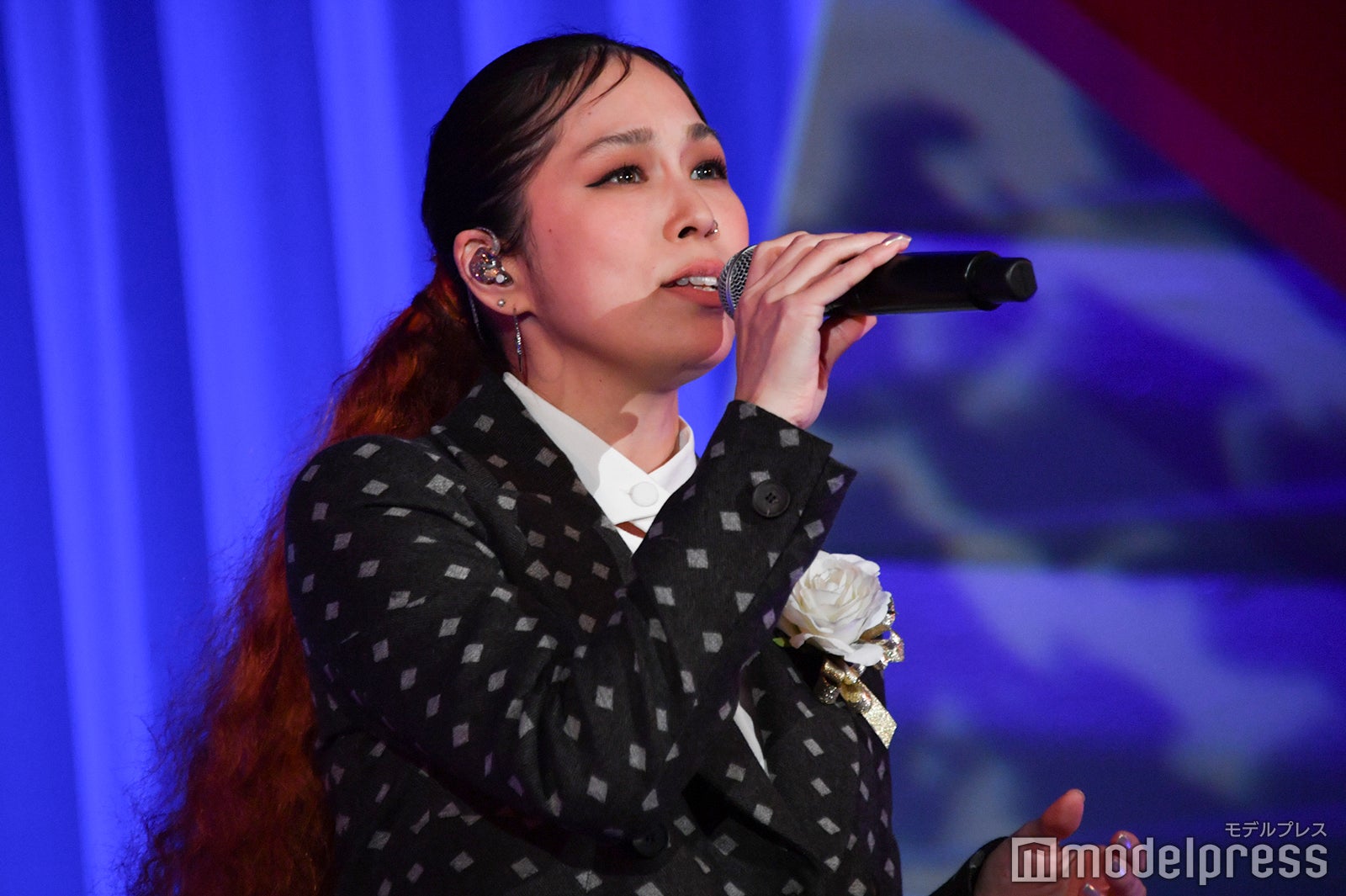 AI （C）モデルプレス