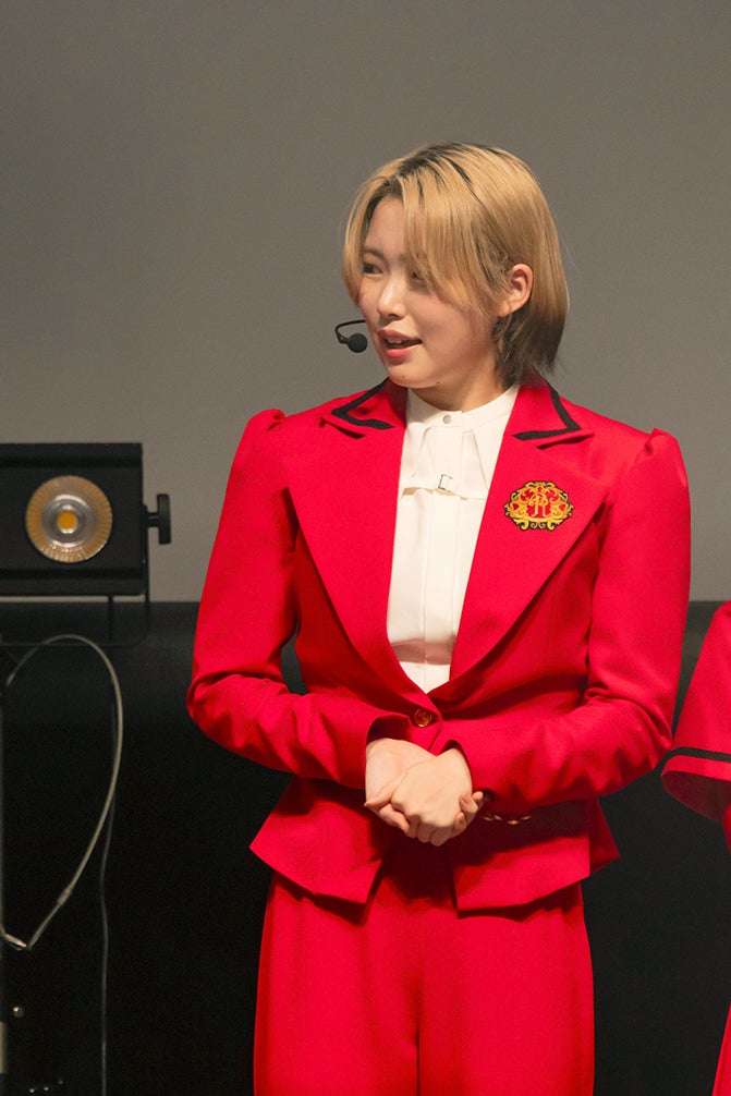 NANA（泉なな）「Debut Showcase Event HELLO」（提供写真）