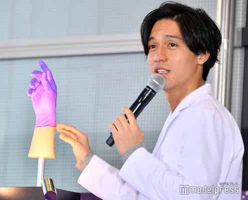 関ジャニ∞錦戸亮「めっちゃ恥ずかしい」“手”のオブジェ披露もまさかの事態<トレース~科捜研の男~>