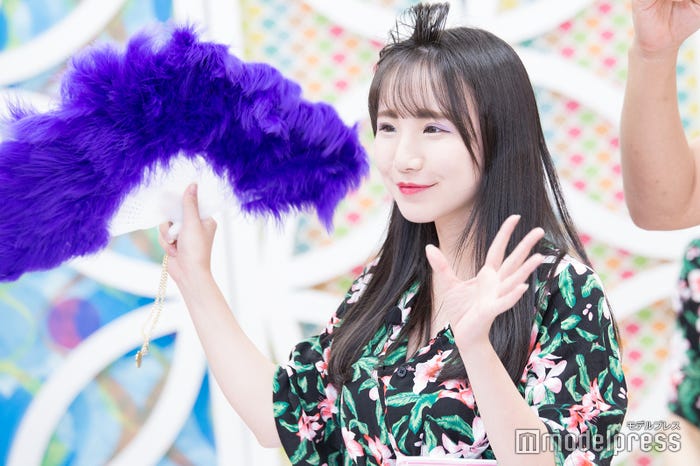 バブリーメイクの相良朱音 (C)モデルプレス