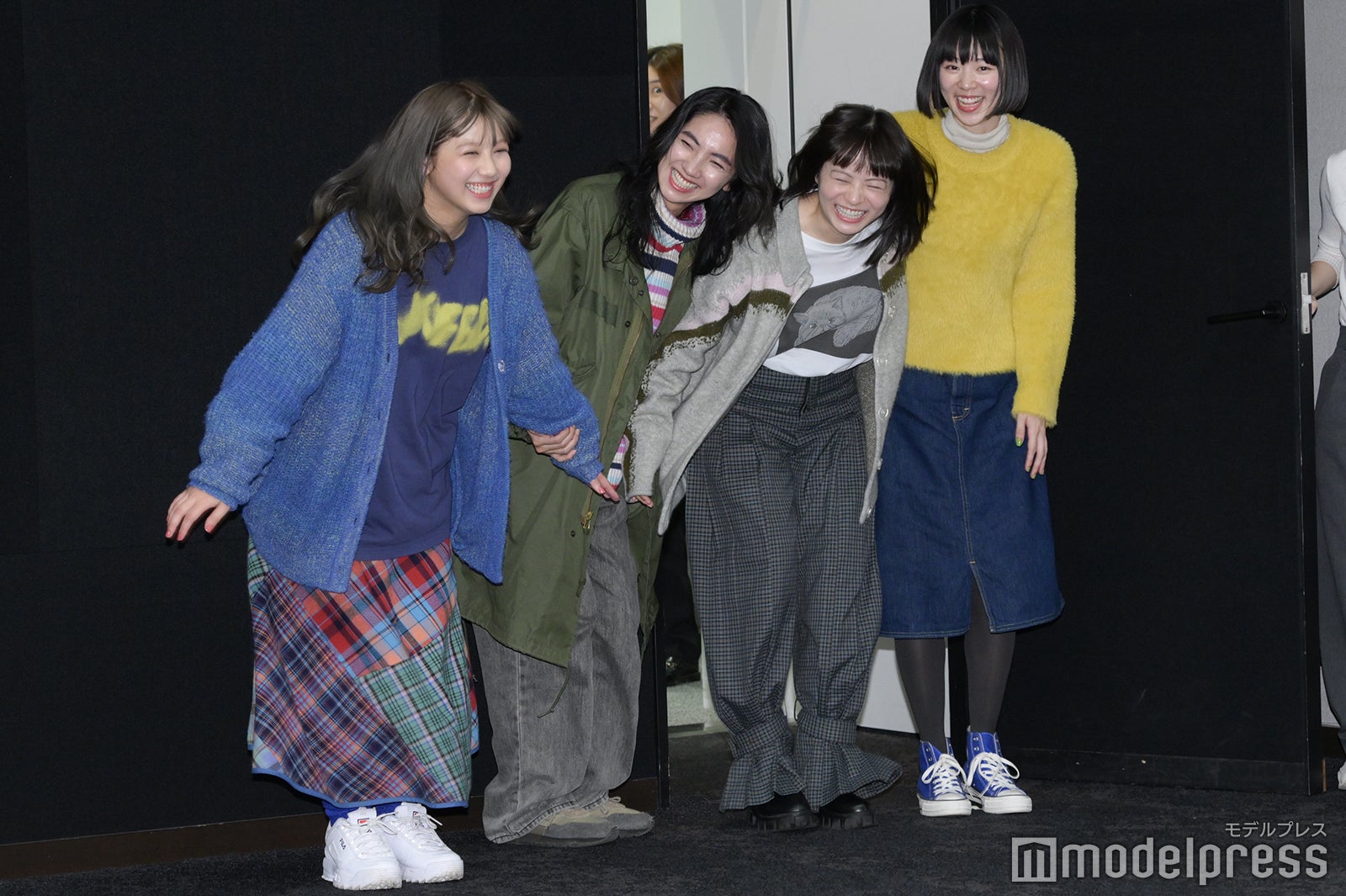 渡邉美穂、仁村紗和、莉子、片山友希（C）モデルプレス