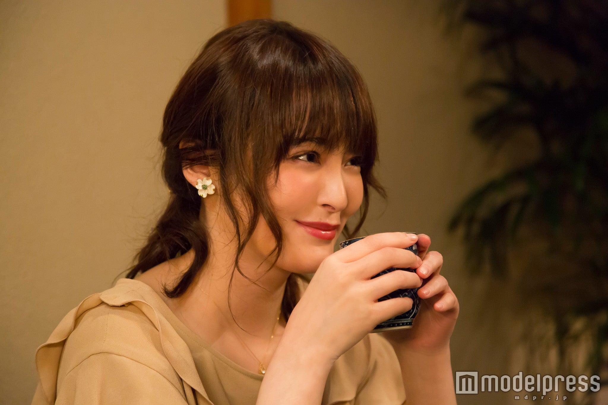 デート服にはやっぱりテクが必要？（C）峰なゆか／ドラマ「女くどき飯 Season2」製作委員会・MBS