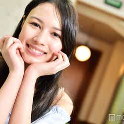 モデルプレス - “蛯原友里の後輩”レイモンド愛華ってどんな人?雑誌出演にランウェイデビュー…抜擢相次ぐ 大人びた美貌で話題沸騰中 モデルプレスインタビュー