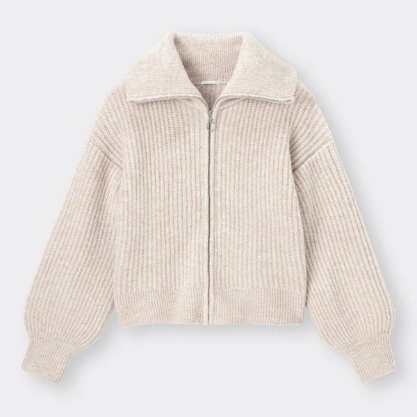 GU　優秀トップス　ワントーンコーデ　キレイめカジュアル　EccO　イラスト　パフィータッチジップニットブルゾン