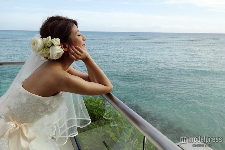 大石参月、ハワイ挙式の全貌を公開 メイクテク＆私服コーデも披露