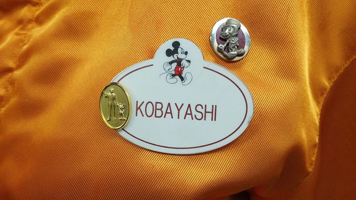 ゴールドのスピリット・アワードピン(C)Disney