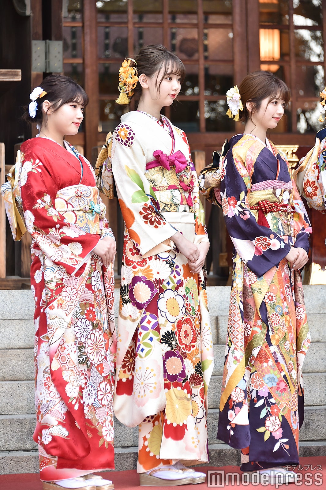 古田愛理、江野沢愛美、小室安未 （C）モデルプレス