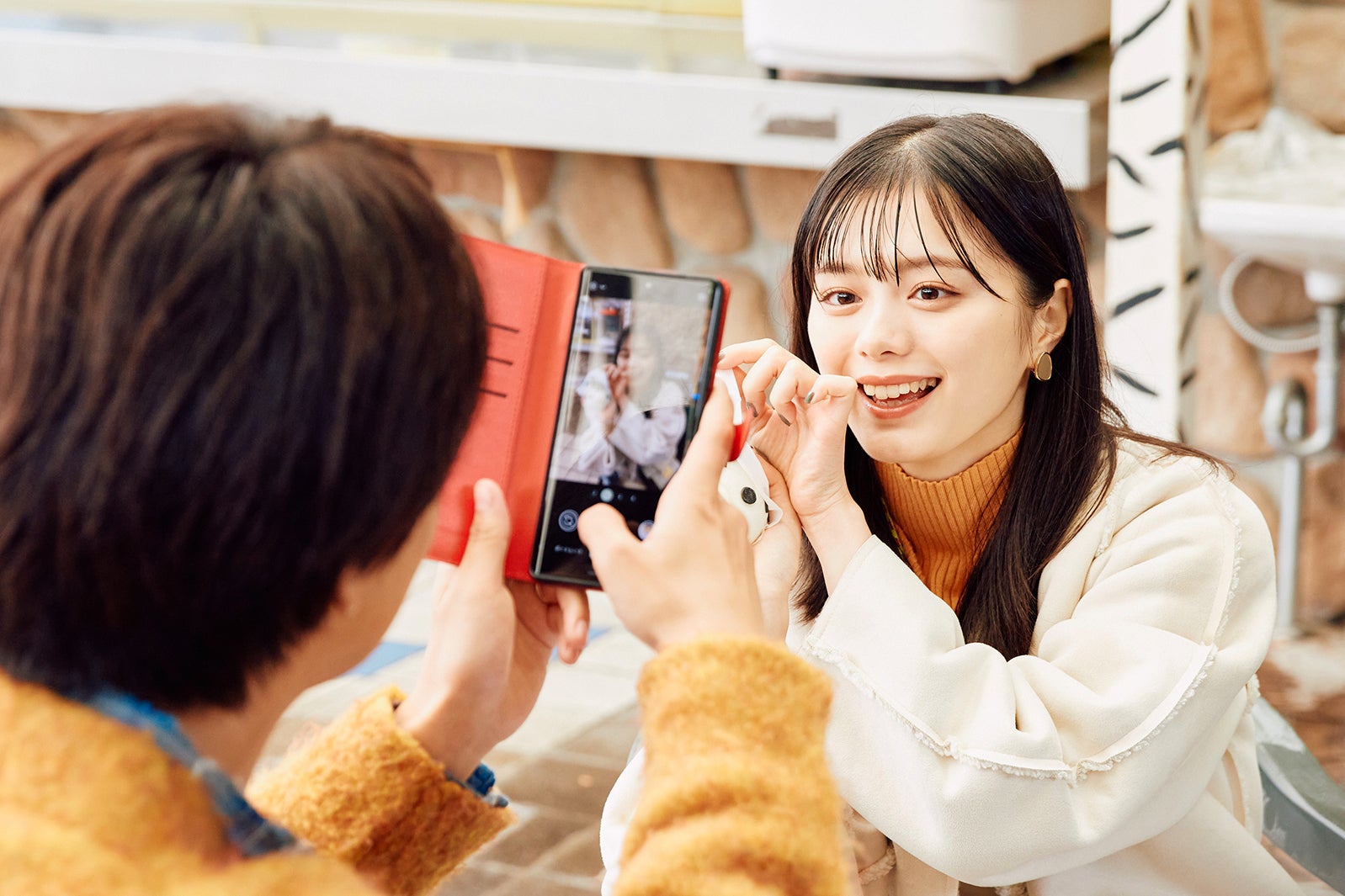 瀬戸利樹、紺野彩夏（C）AbemaTV, Inc.