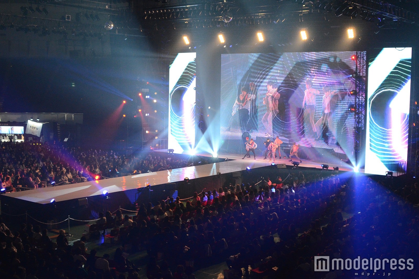 「神戸コレクション 2018 SPRING／SUMMER」内観（C）モデルプレス