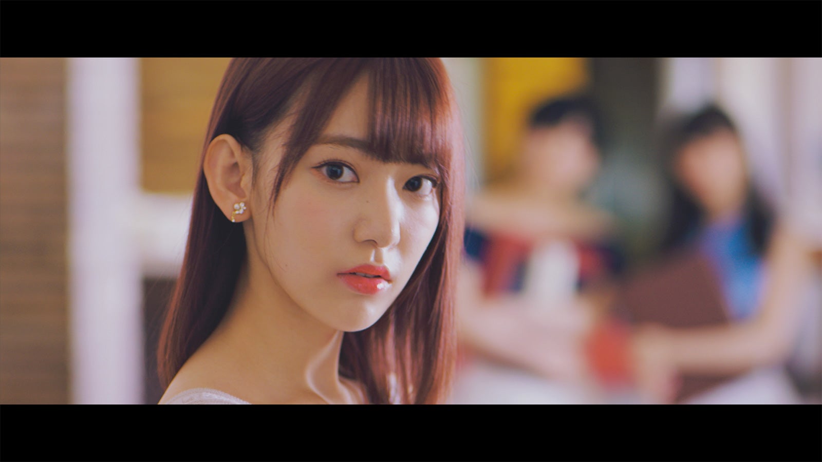 AKB48「センチメンタルトレイン」MVより（C）AKS／キングレコード