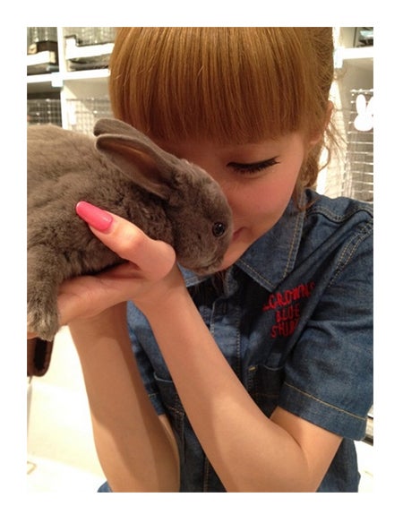 バニラちゃんとの2ショット／益若つばさオフィシャルブログ（Ameba）より