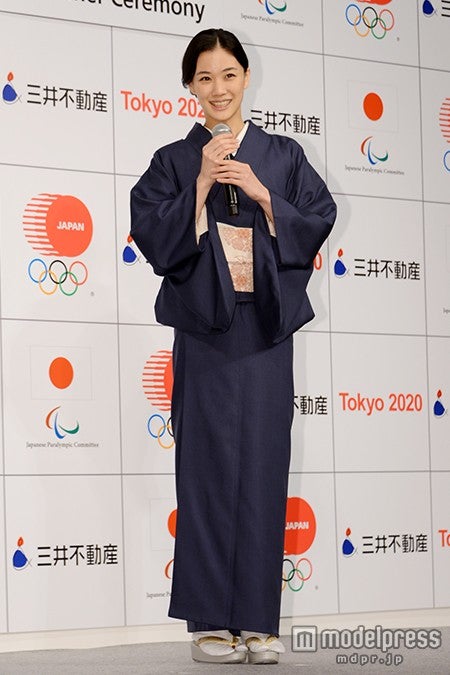 蒼井優 しっとり着物で登場 豪華共演者に 光栄で変な汗 モデルプレス