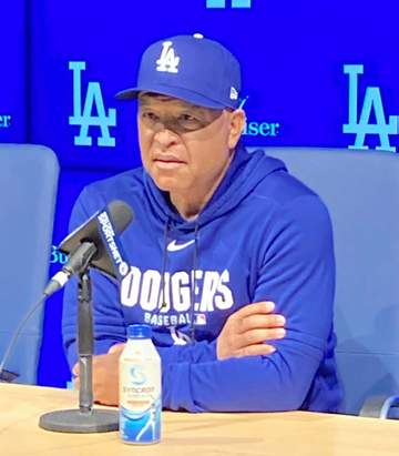 ロバーツ監督 大谷翔平の打撃に「ちょっとした焦りはあると思う」試合前会見で米記者が質問→復調のカギも分析「使えるようになればいつものショウヘイに」