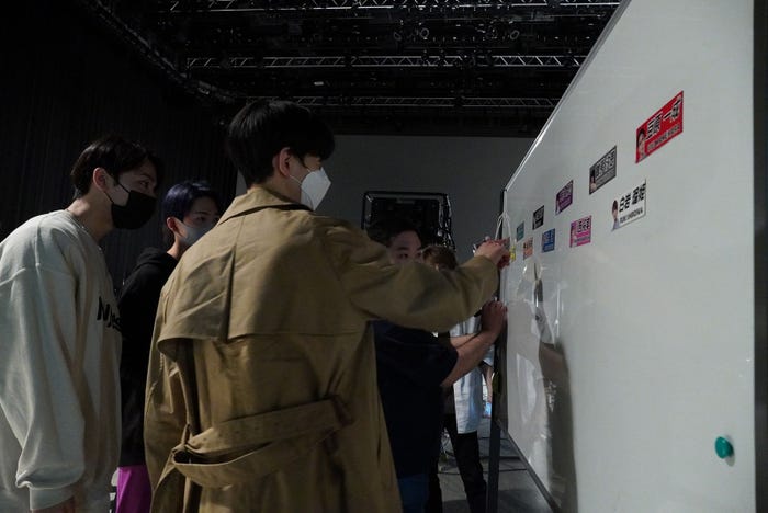 リハーサル中のJO1(C)フジテレビ