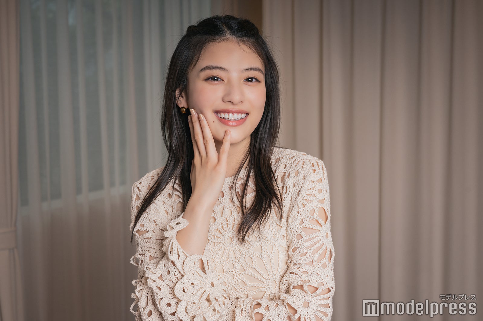 出口夏希（C）モデルプレス