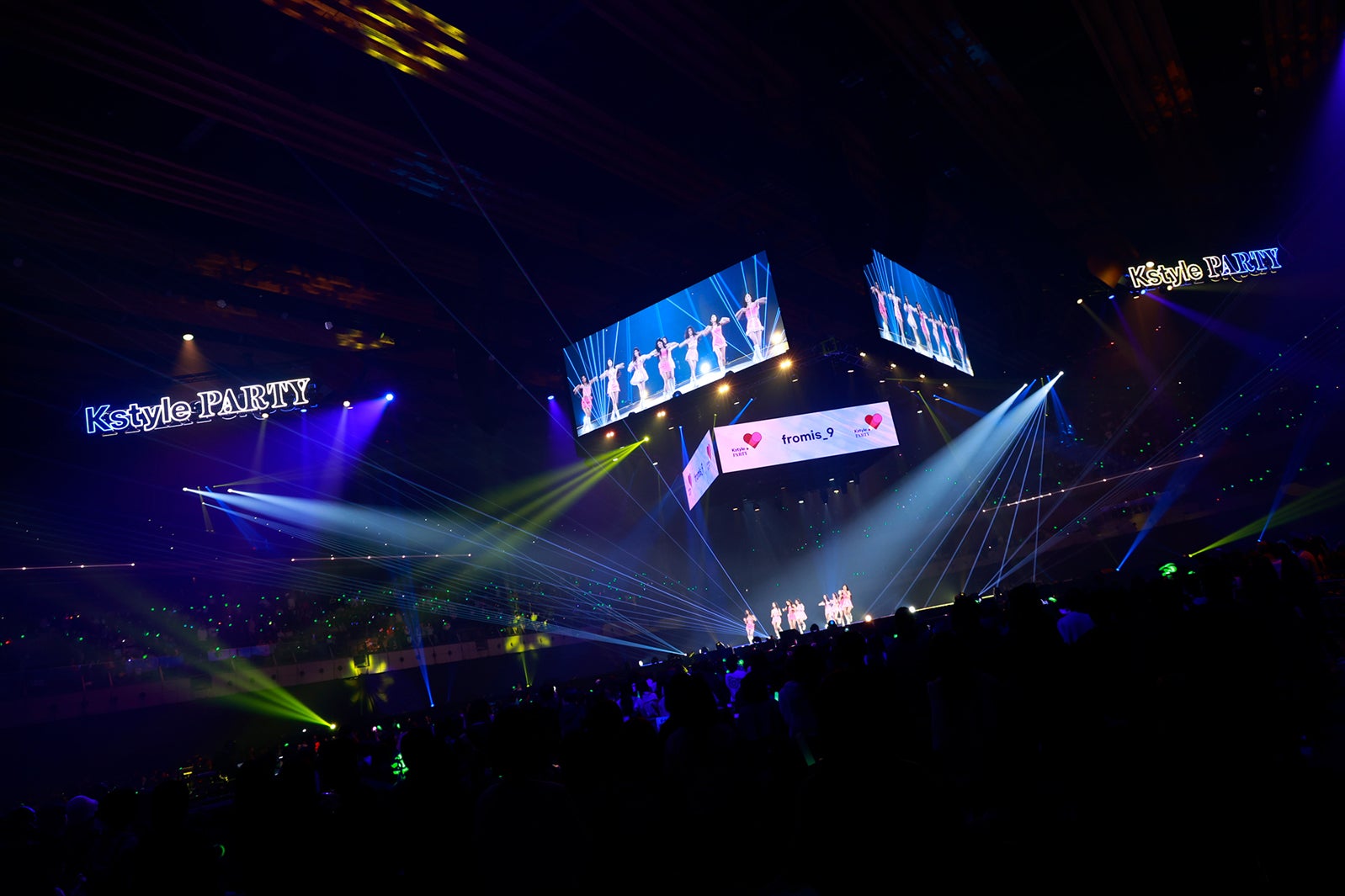 fromis_9（C）Kstyle PARTY／撮影：笹森健一、小坂茂雄