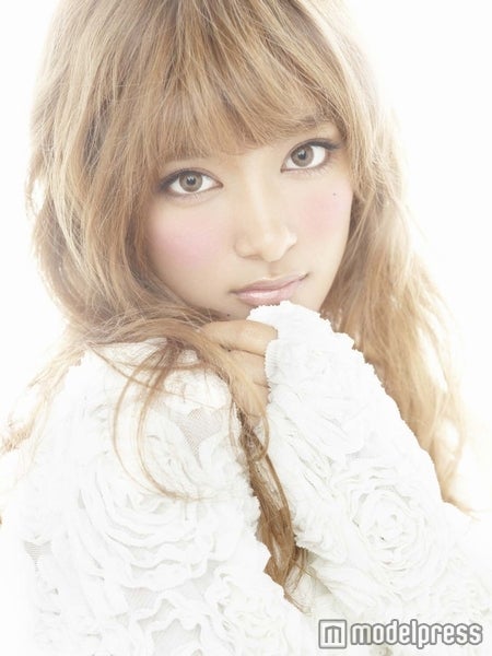 ローラ、ソロCDデビュー決定　本人コメント到着