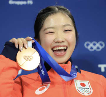 快挙銅の17歳中井亜美 表彰式後に遭遇した人気芸能人をびっくり3度見 「反応が可愛すぎる」「ピュアで癒される」と反響