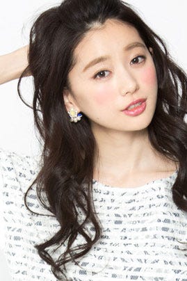 ミルキーカラービジューピアス「DEPARTMENT」1,584円(税込)/画像提供:DEPARTMENT