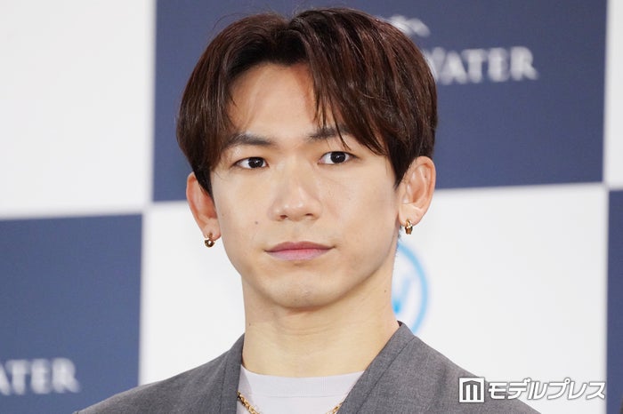 EXILE NAOTO、肉体美際立つ上裸姿のプールショット披露「濡れた髪がセクシー」「カッコよすぎる」と反響
