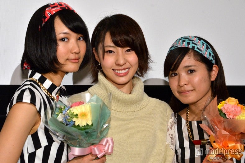 （左より）KONAN、藤江れいな、MINA