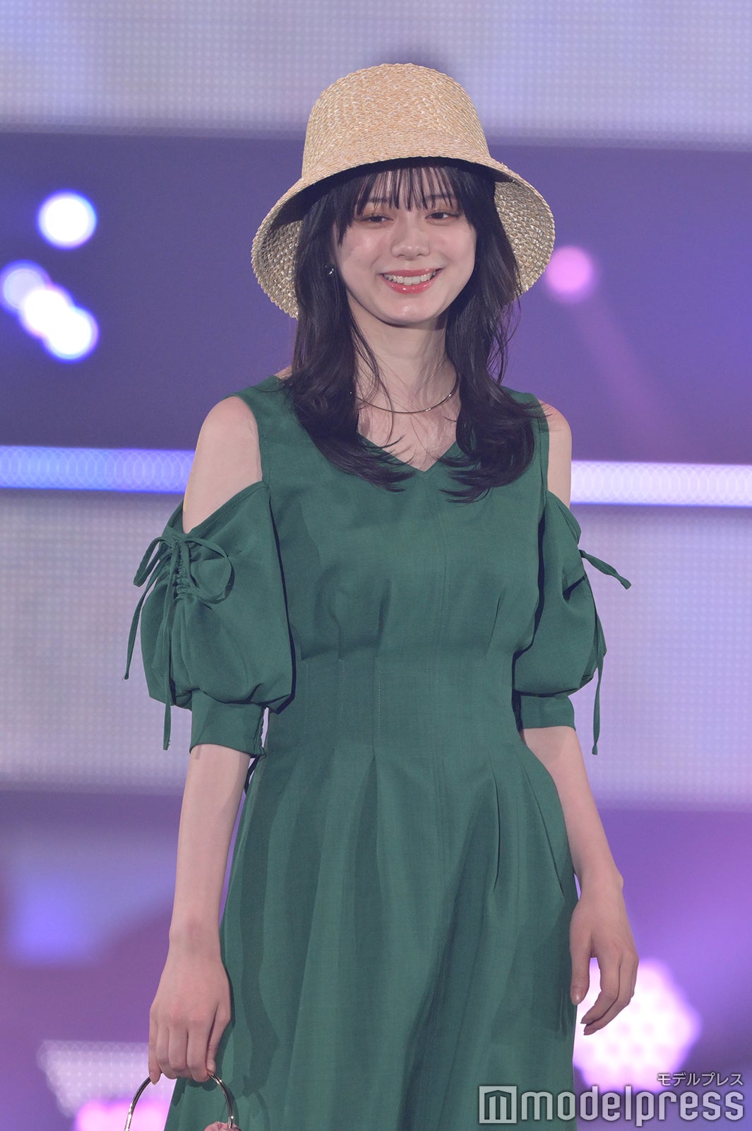 紺野彩夏（C）モデルプレス