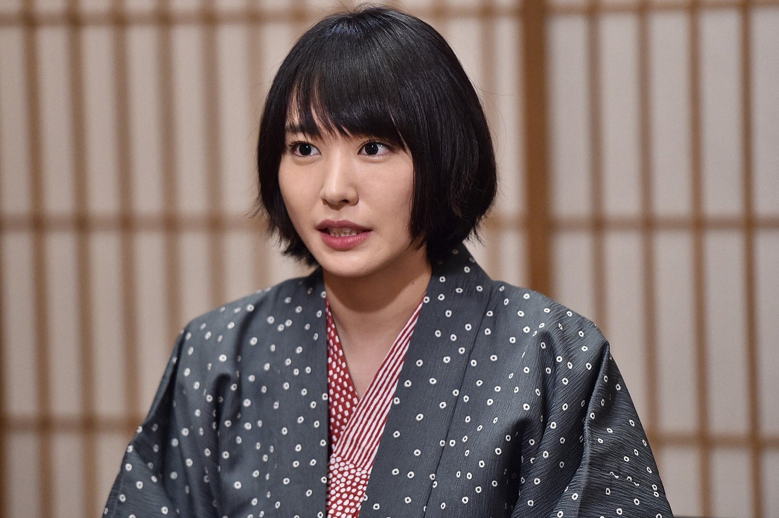 逃げ恥」新垣結衣に星野源が不意打ちキス “プロの独身”に衝撃 「拍手喝采」の声も - モデルプレス