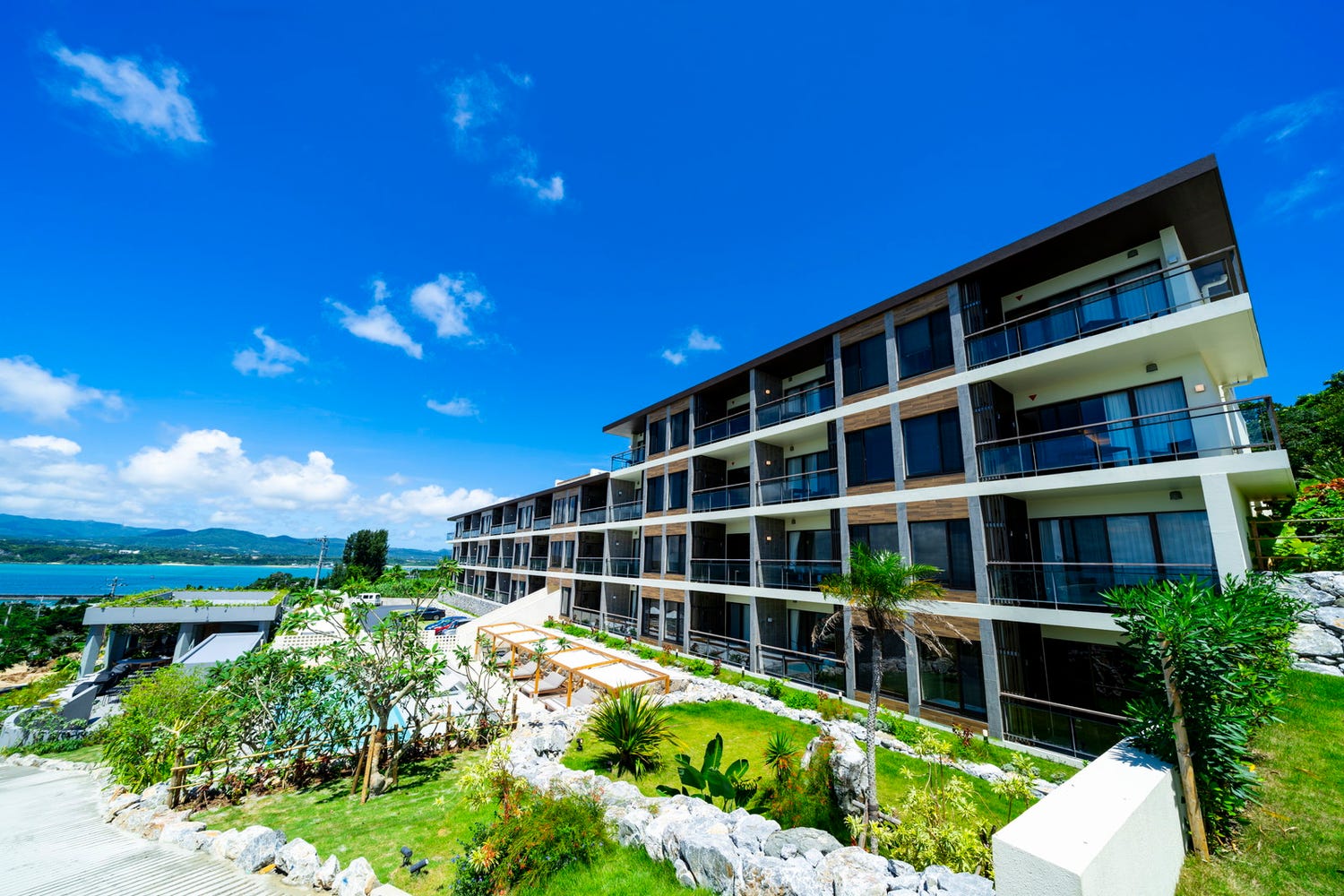 沖縄に新リゾートホテル「BATON SUITE 沖縄古宇利島」全室オーシャンビュー&スイート仕様の35室