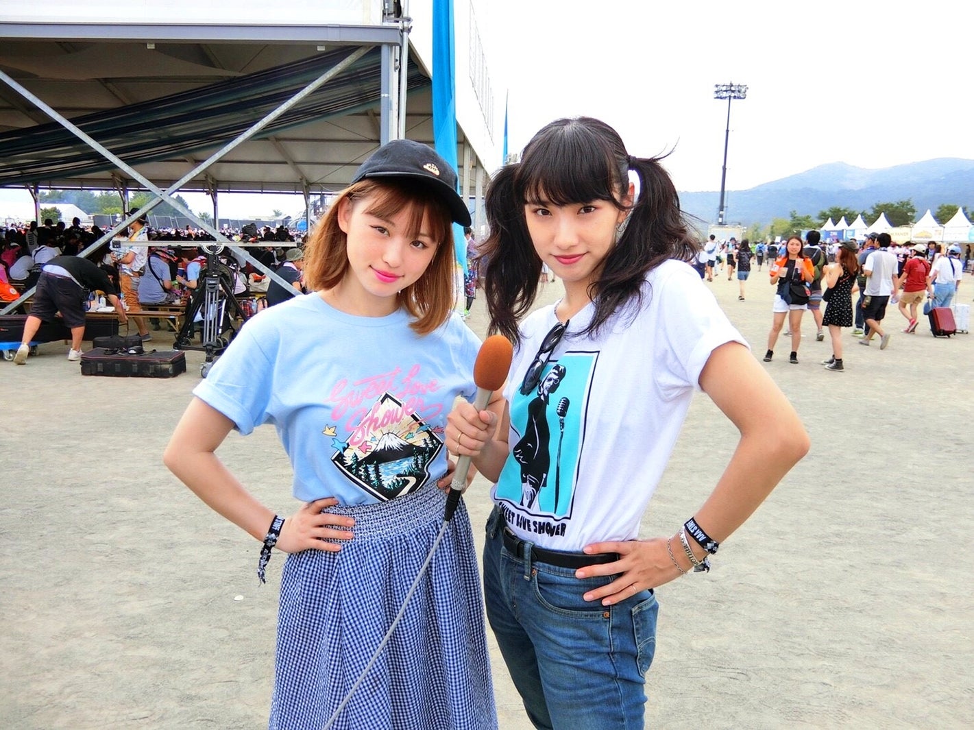 夏フェスのコーデをチェック（写真提供：MBS）