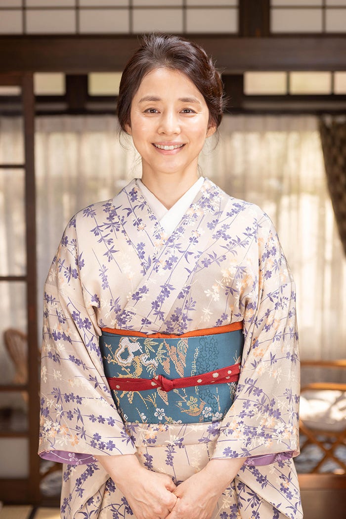 石田ゆり子(C)NHK
