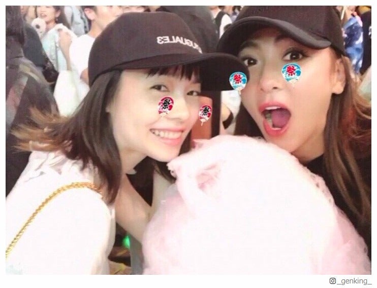 GENKING＆島崎遥香、夏祭りでの仲良しショットに反響「美人2人」「笑顔が素敵」
