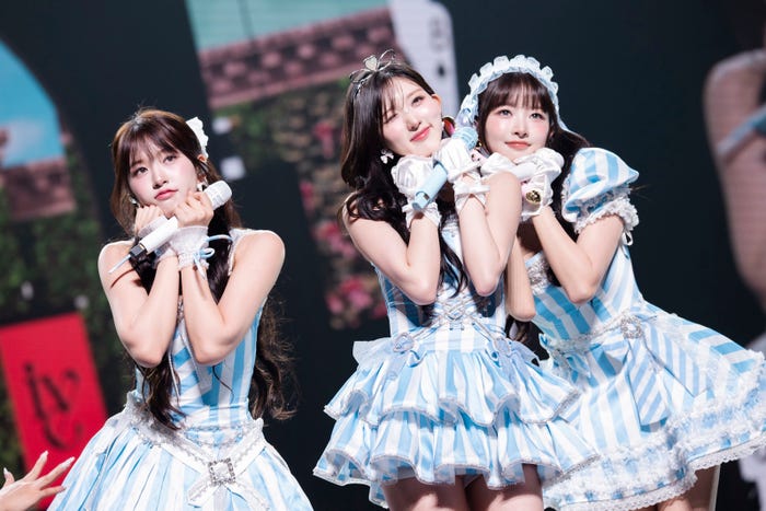 ユジン、ガウル、レイ/撮影:田中聖太郎写真事務所