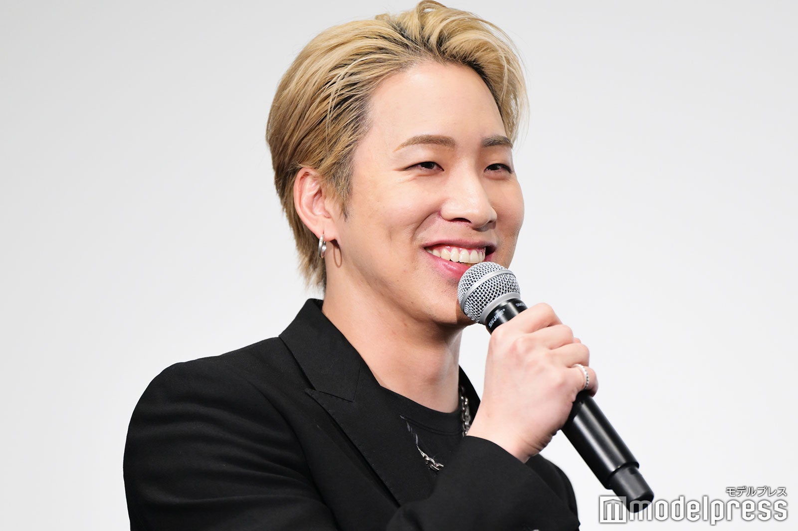 陣（C）モデルプレス