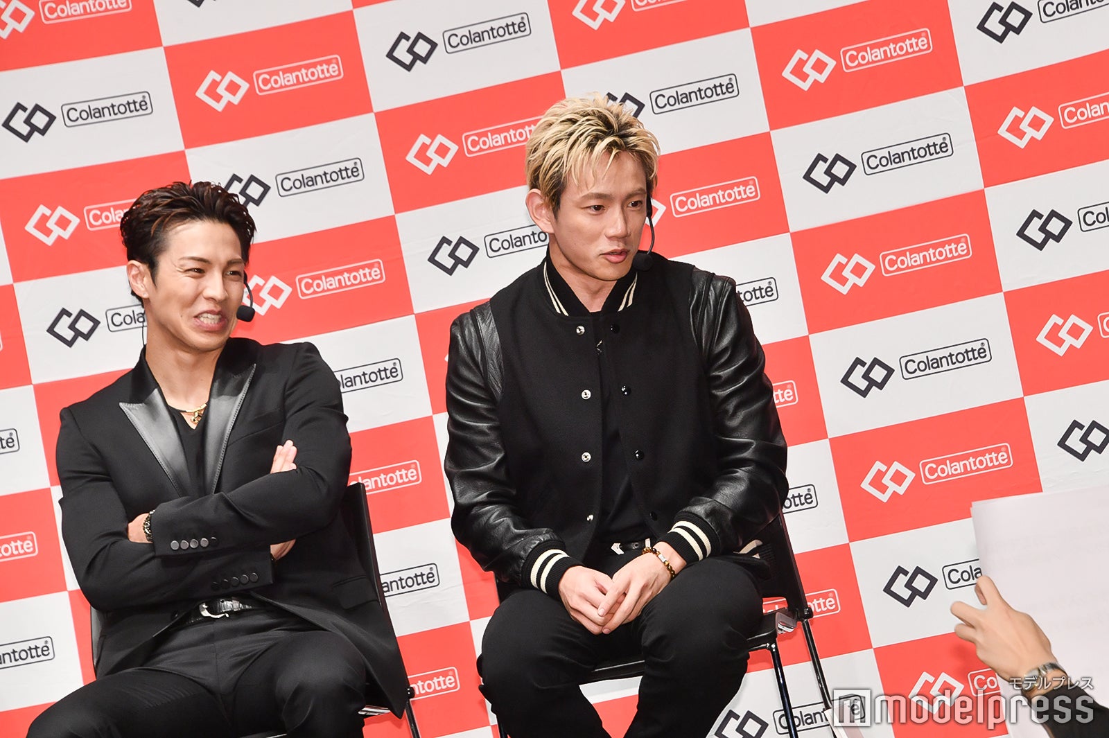 早口言葉にチャレンジした浦川翔平、見守るRIKU（C）モデルプレス