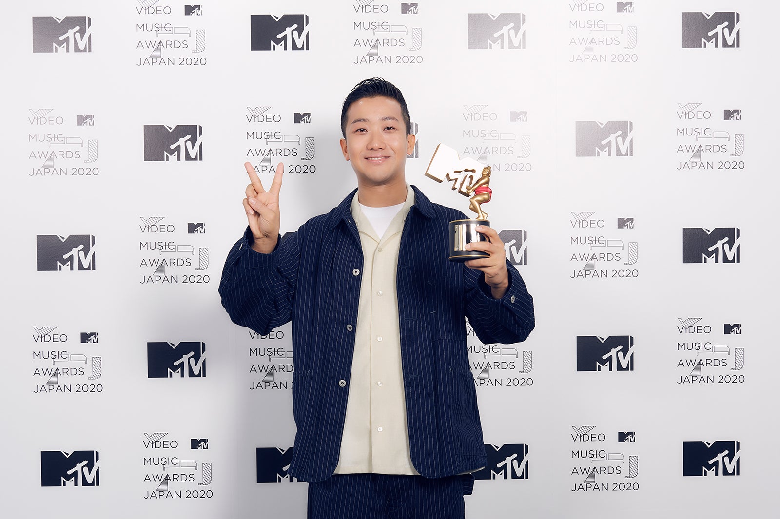 瑛人（C）田中聖太郎