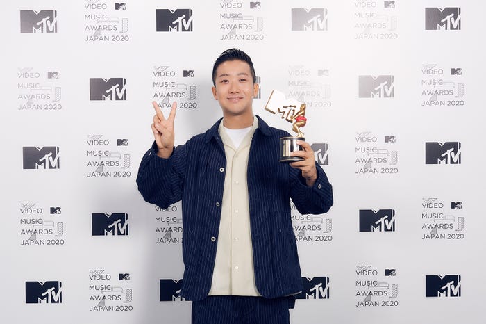 瑛人(C)田中聖太郎