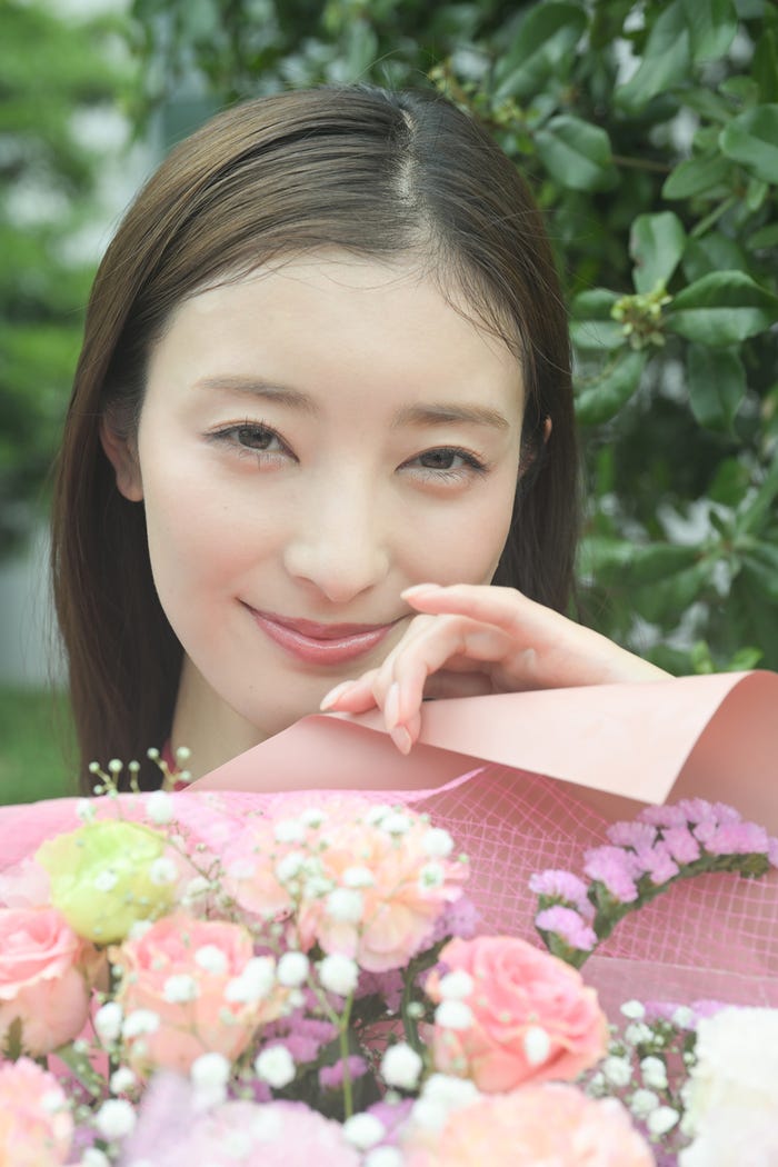 宮本茉由(C)「レプリカ 元妻の復讐」製作委員会