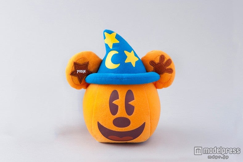 2パーク共通：アクションぬいぐるみ￥3200（C）Disney