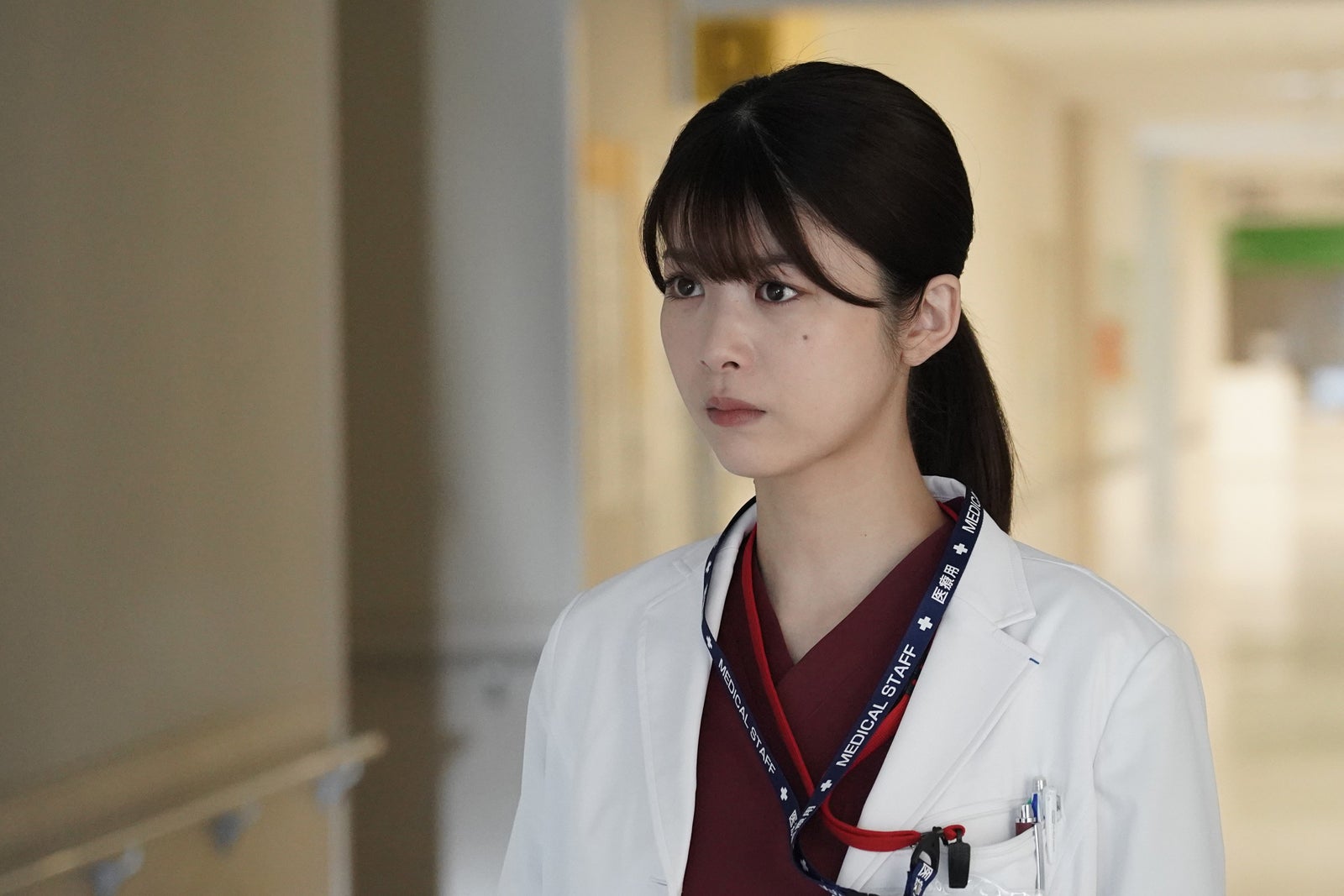 馬場ふみか「院内警察」第10話より（C）フジテレビ／共同テレビ