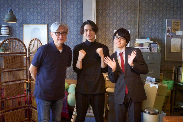 堤幸彦監督、松村北斗、西畑大吾(C)テレビ朝日
