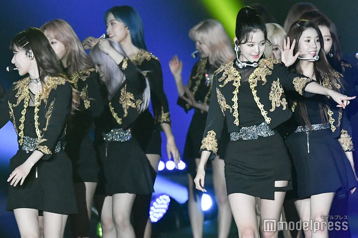 宮脇咲良、チャン・ウォニョン (C)モデルプレス