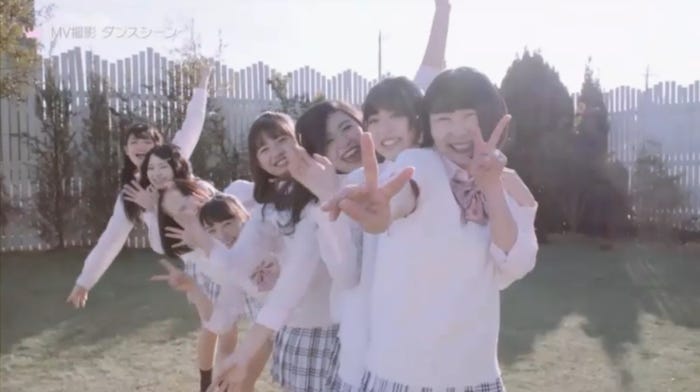 MVオフショット/「女子高生ミスコンFINALIST~ハレトキドキJK~」より(提供画像)