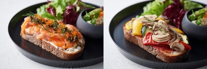 サーモンとリコッタチーズの高菜タプナードサンド、マッシュルームと彩り野菜のアンチョビバターサンド:単品 900円/セット 1,500円(サンド、サラダ、デリ、ドリンク)/画像提供:ゴディバ ジャパン