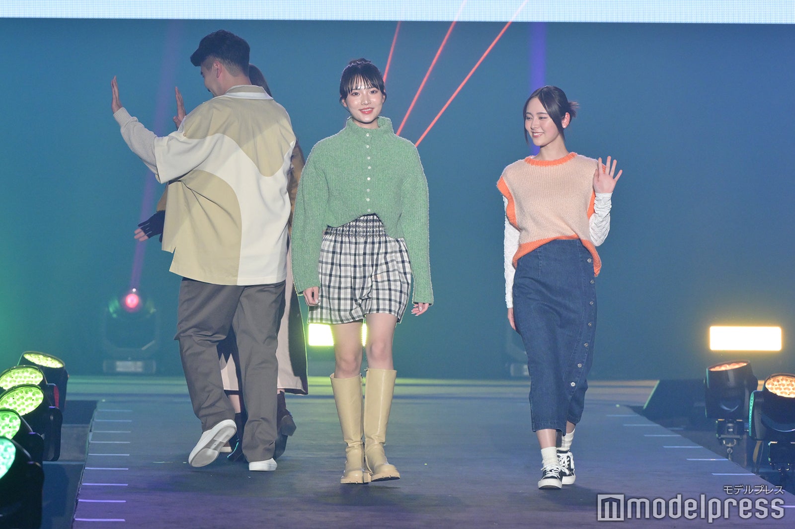 平川そよ花さん、伊藤日菜子さん「TGC CAMPUS STAGE」より（C）モデルプレス